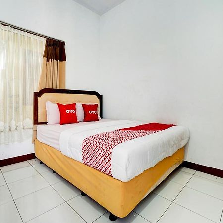 Super Oyo 90118 Hotel Diamond Syariah Subang Luaran gambar