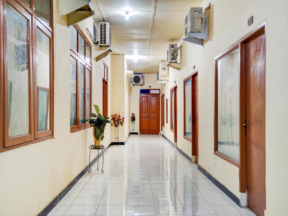 Super Oyo 90118 Hotel Diamond Syariah Subang Luaran gambar