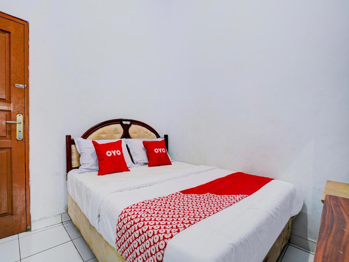 Super Oyo 90118 Hotel Diamond Syariah Subang Luaran gambar