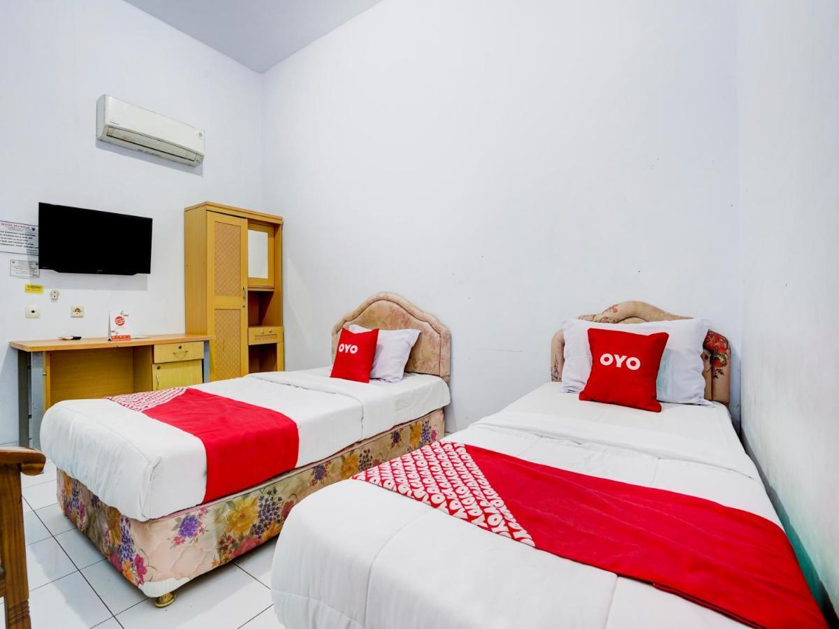 Super Oyo 90118 Hotel Diamond Syariah Subang Luaran gambar