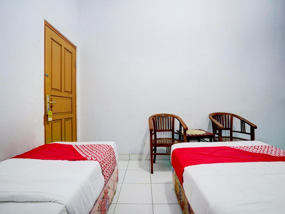 Super Oyo 90118 Hotel Diamond Syariah Subang Luaran gambar