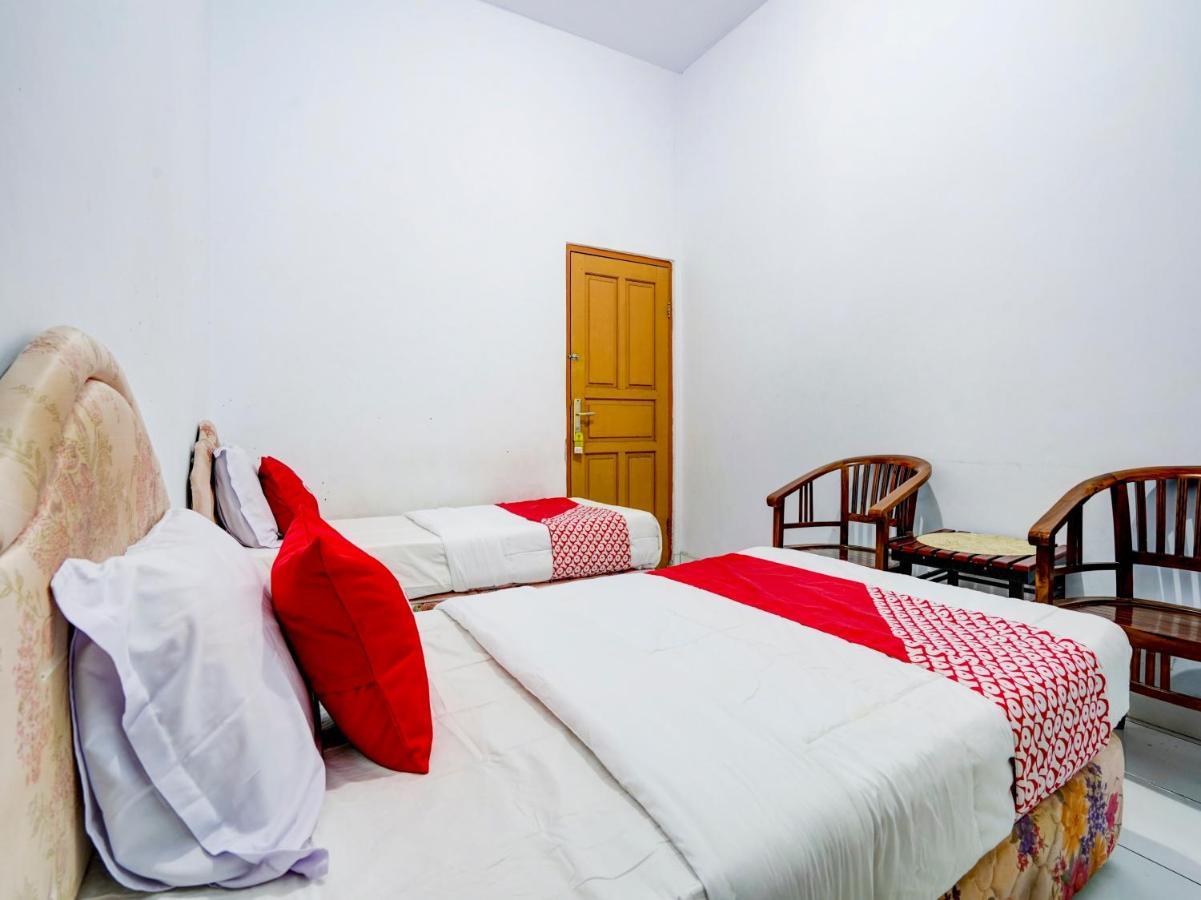 Super Oyo 90118 Hotel Diamond Syariah Subang Luaran gambar
