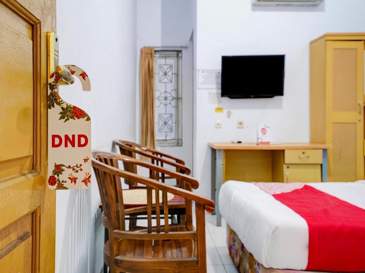 Super Oyo 90118 Hotel Diamond Syariah Subang Luaran gambar