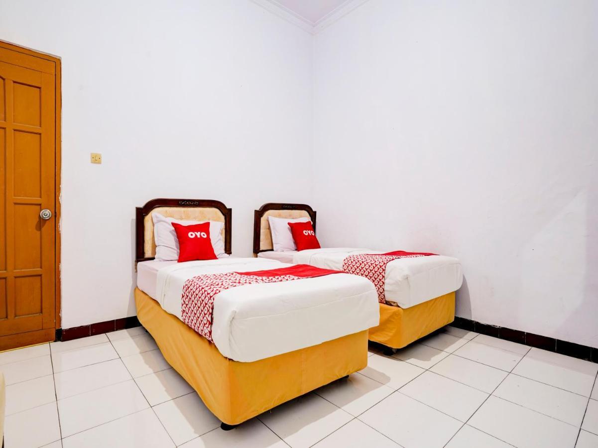 Super Oyo 90118 Hotel Diamond Syariah Subang Luaran gambar