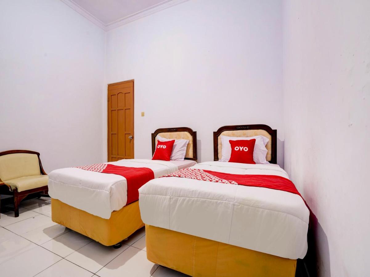 Super Oyo 90118 Hotel Diamond Syariah Subang Luaran gambar