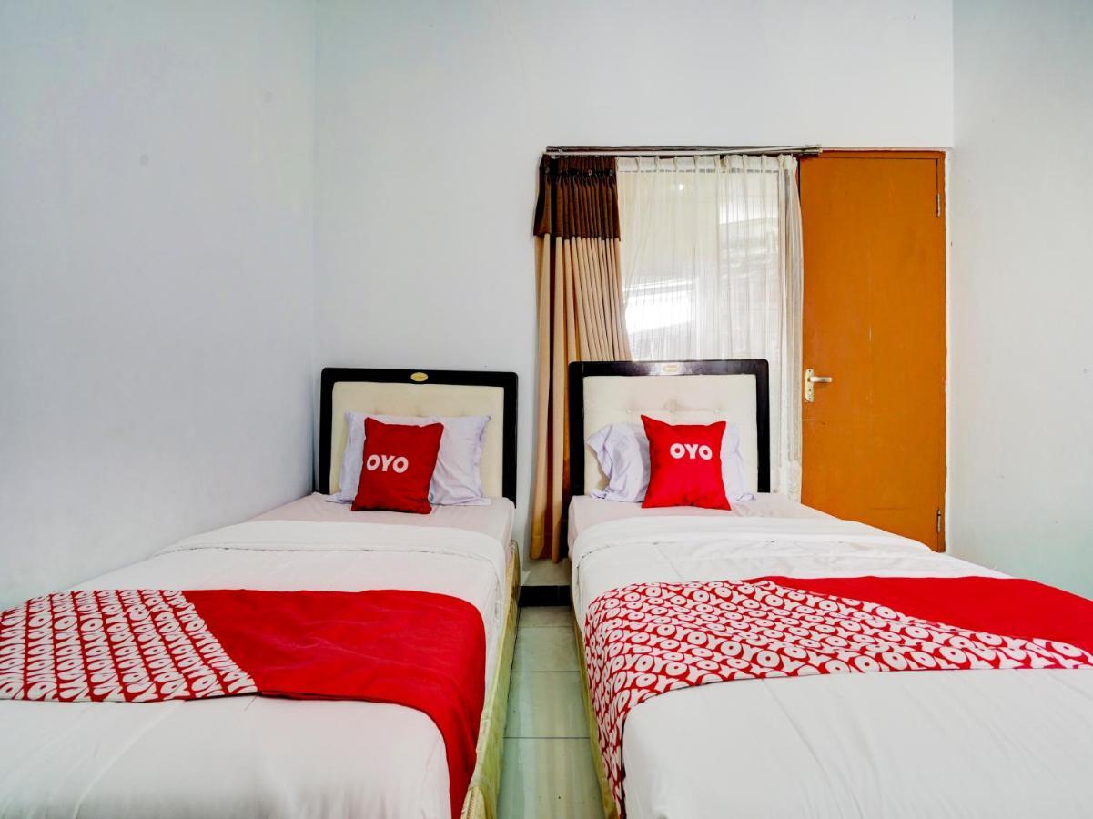 Super Oyo 90118 Hotel Diamond Syariah Subang Luaran gambar
