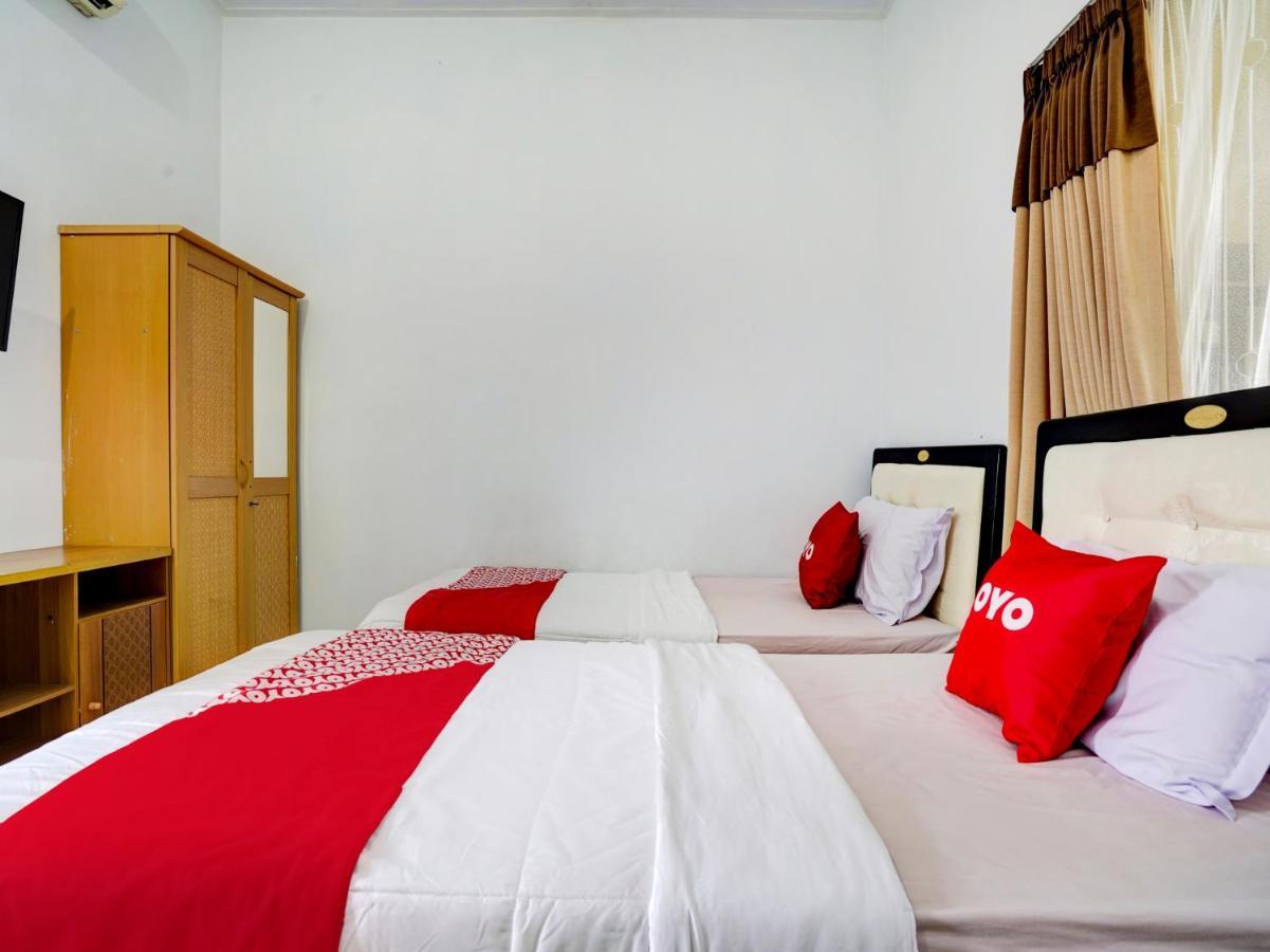Super Oyo 90118 Hotel Diamond Syariah Subang Luaran gambar