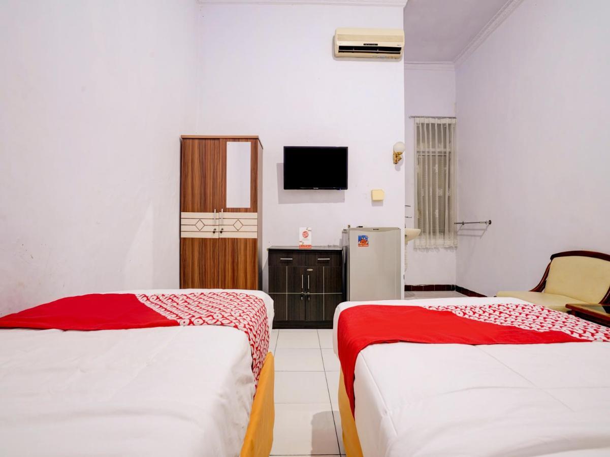 Super Oyo 90118 Hotel Diamond Syariah Subang Luaran gambar